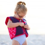 Konfidence 游泳浮衣 - 紅色條紋 (4-5歲) - Konfidence - BabyOnline HK